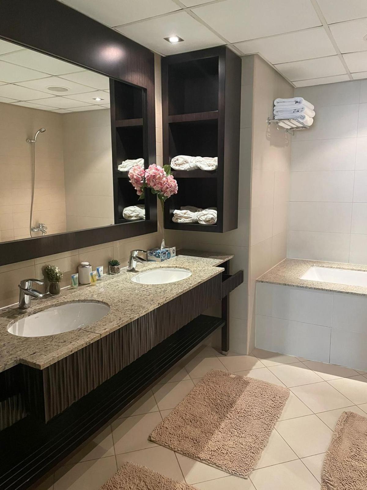 Anantara Hotel Apartment Palm Jumeirah Connected Anantara Hotel Dubai Eksteriør bilde